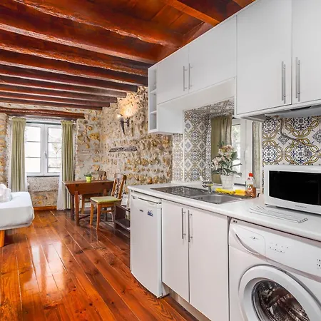 Medieval Apartament Alfama-center Daire *